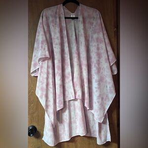 Pink/white kimono